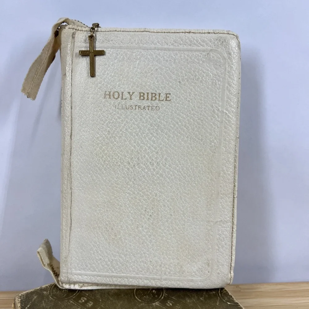 Vintage World‎ Bible KJV Red Letter Zipper White w/ Box 658-Z